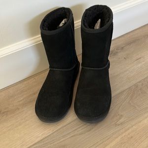 Kookaburra by Ugg boots women’s size 6